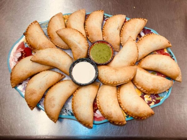 Party tray (25 assorted medium size Empanadas)